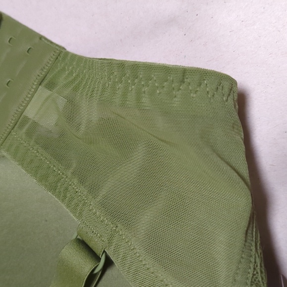 NWT Auden Push Up Plunge Coverage Underwire Bra Olive Green Size 36DDD Lace - Picture 7 of 7